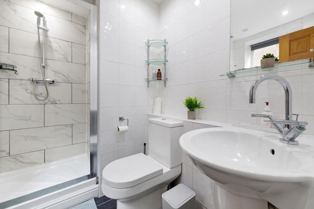 נוטינגהאם Luxurious 3 Bedroom Apartment In Park Estate מראה חיצוני תמונה