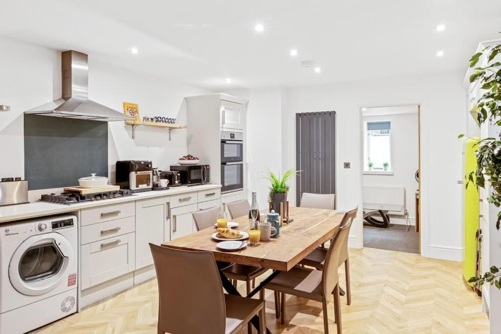 נוטינגהאם Luxurious 3 Bedroom Apartment In Park Estate מראה חיצוני תמונה